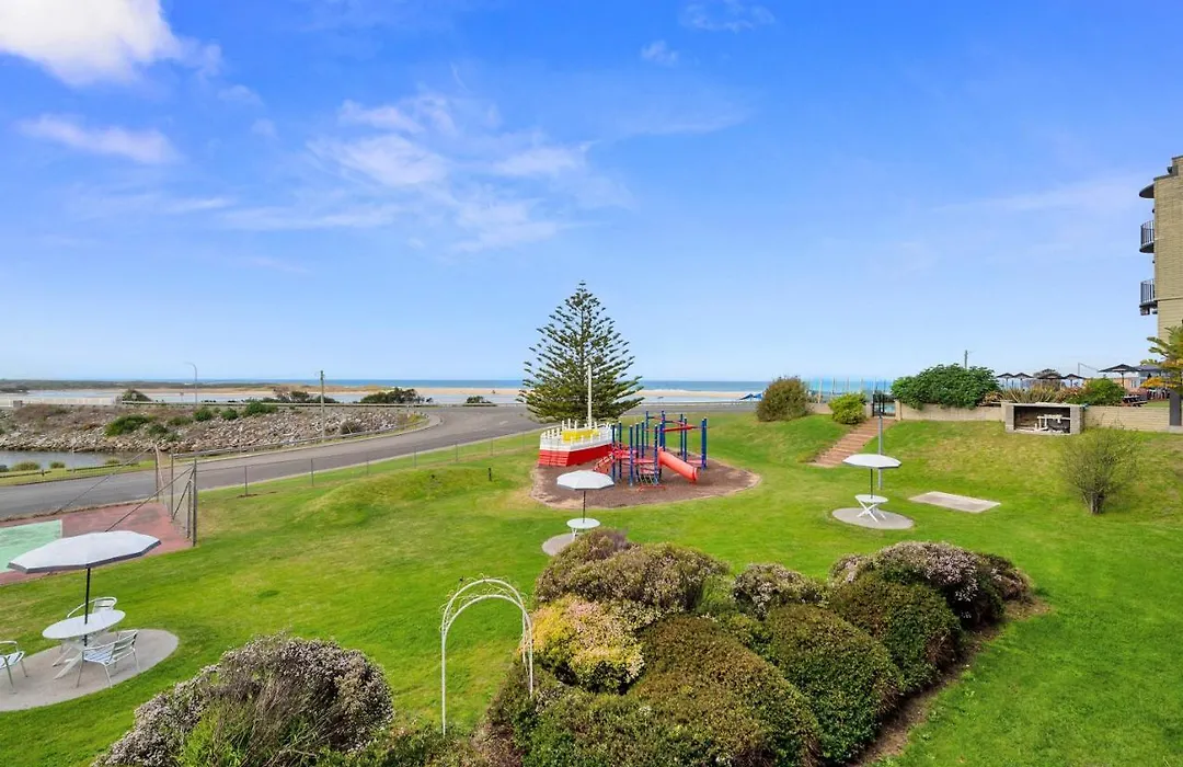 Scamander Beach Resort-1